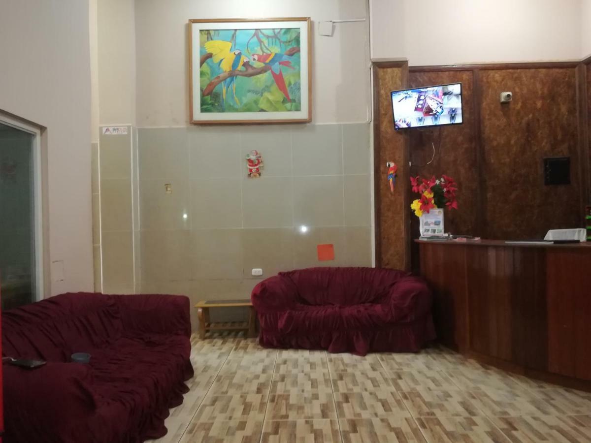 Hospedaje El Emperador 호텔 푸카이파 외부 사진
